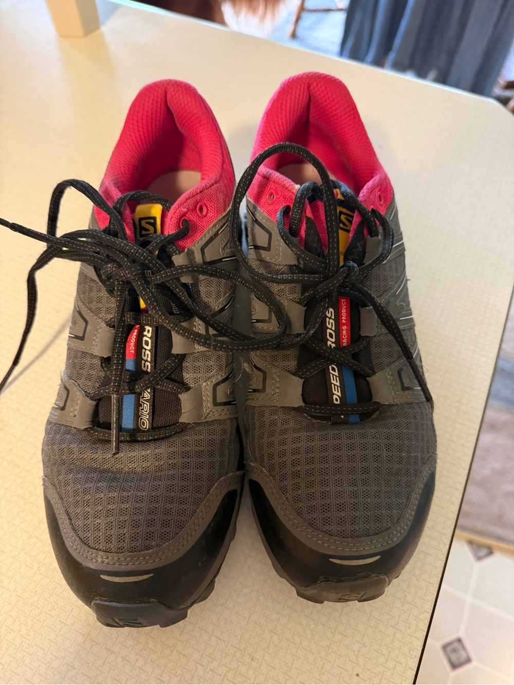 Womens Gray solomon Shoes with Pink Lining